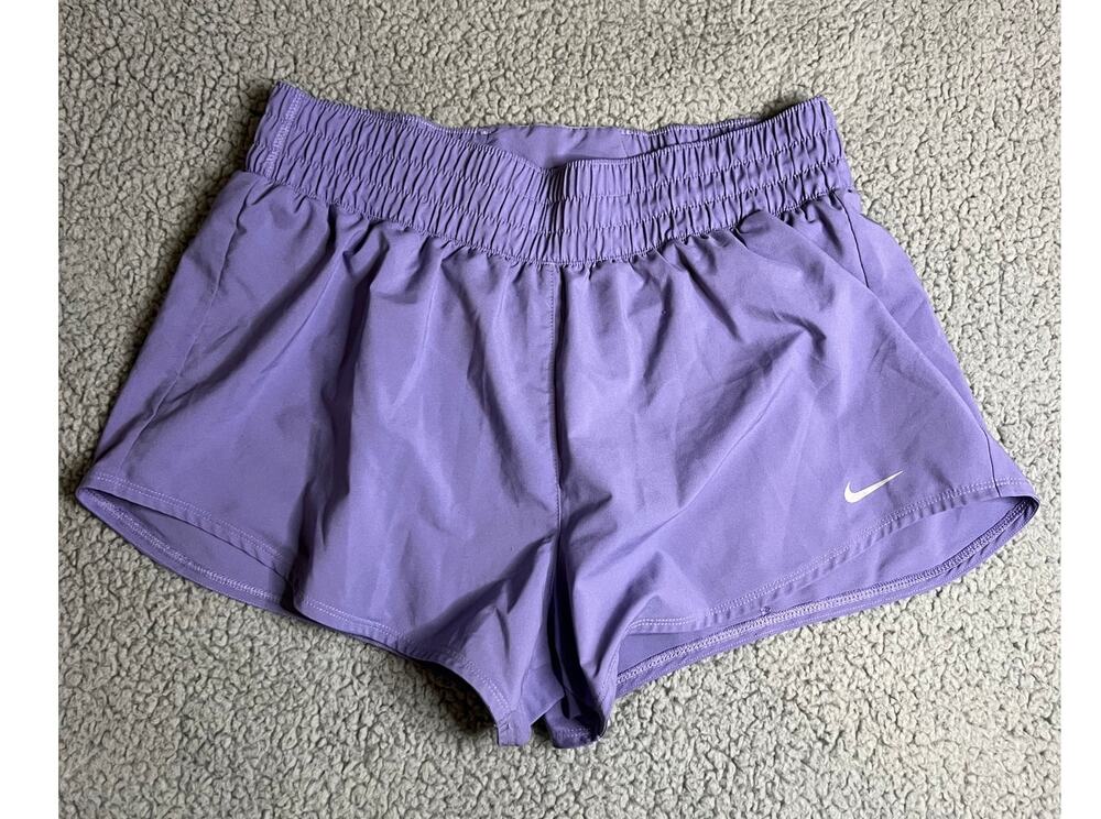Nike One Dri-FIT Mid-Rise 3" Brief-Lined Shorts Women's Medium (B100097)